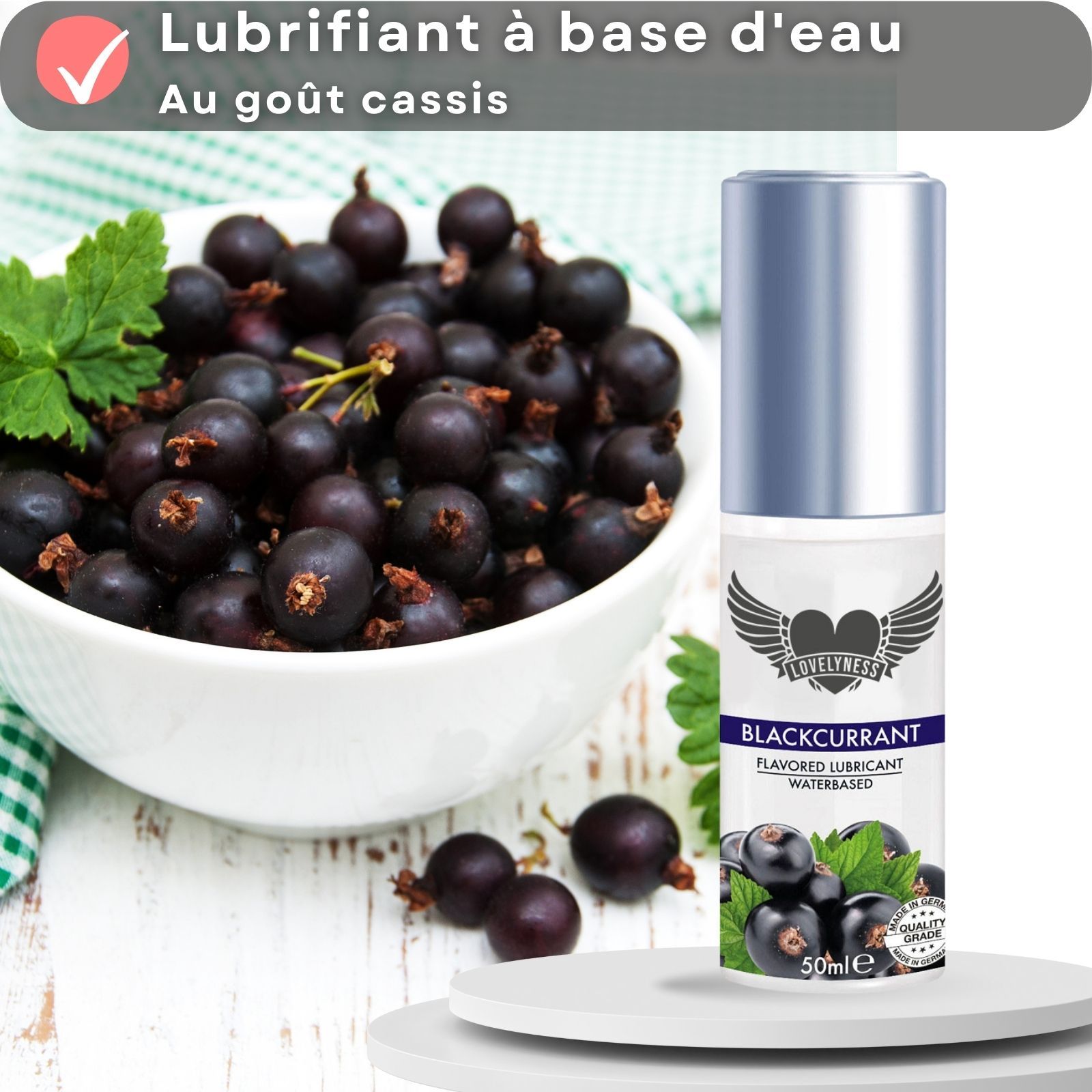 Lubrifiant au goût cassis. À base d'eau. Logo Lovelyness et nom Blackcurrant.