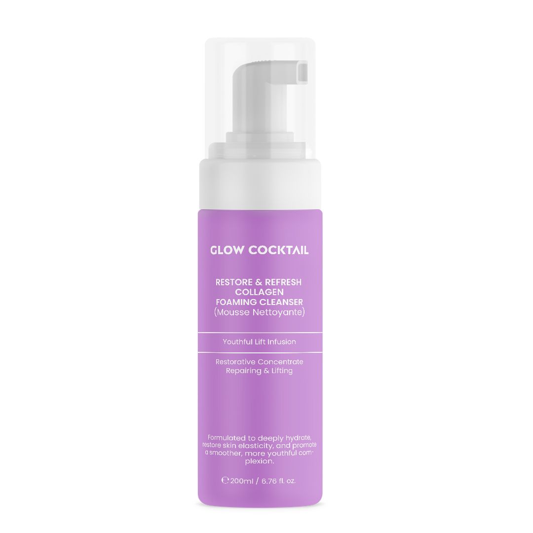 Paarse pompfles met witte dop. Bevat "GLOW COCKTAIL RESTORE & REFRESH COLLAGEN FOAMING CLEANSER". 200ml.