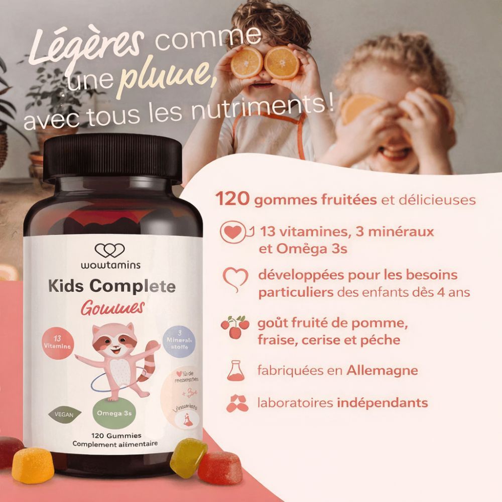 Bouteille WOWTAMINS KIDS COMPLETE avec étiquette mettant en avant 13 vitamines, 3 minéraux et acides gras Oméga 3.