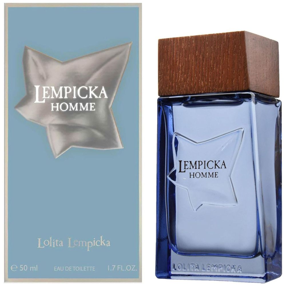 Blauwe fles met houten dop en verpakking. Opschrift: Lempicka Homme. Fles met stermotief. Verpakking met logo en tekst.