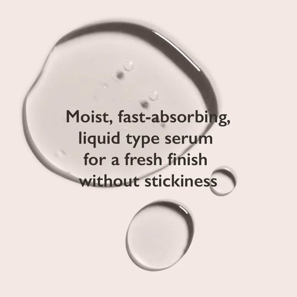 Vloeibaar serum met tekst. Tekst: Vochtinbrengend, snel absorberend serum voor een frisse finish zonder plakkerigheid.