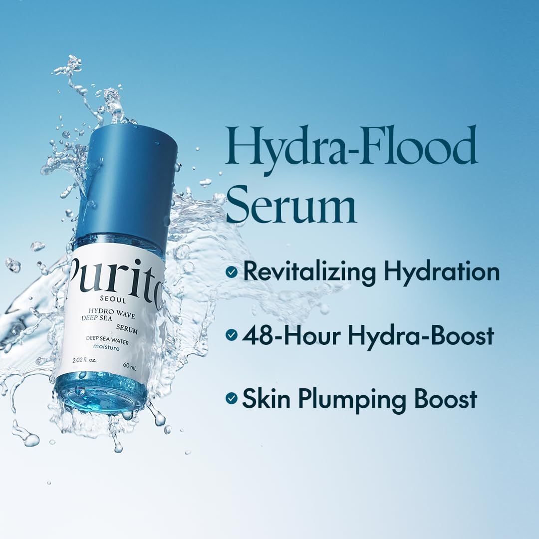 Flacon de sérum bleu et blanc avec de l'eau. Texte : Hydra-Flood Serum, Revitalizing Hydration, 48-Hour Hydra-Boost, Skin Plumping Boost.