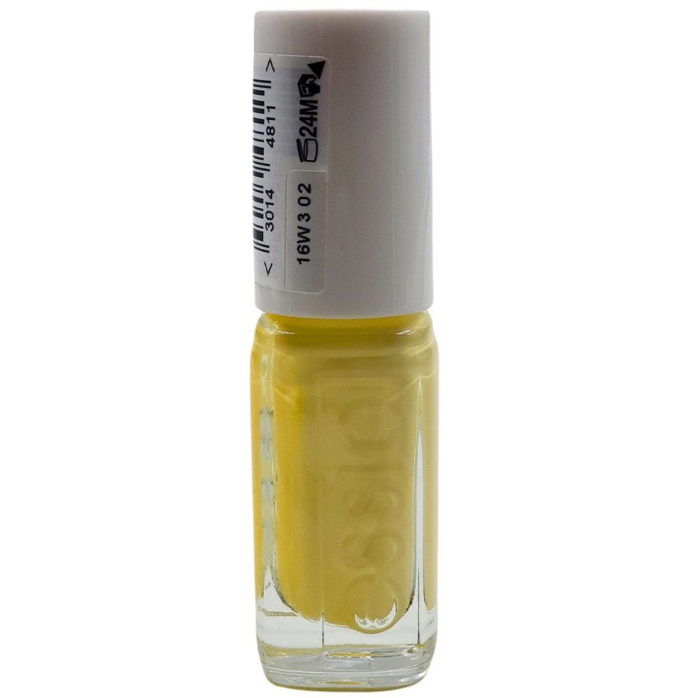 Petite bouteille de vernis à ongles jaune avec bouchon blanc. Étiquette avec code-barres et texte.