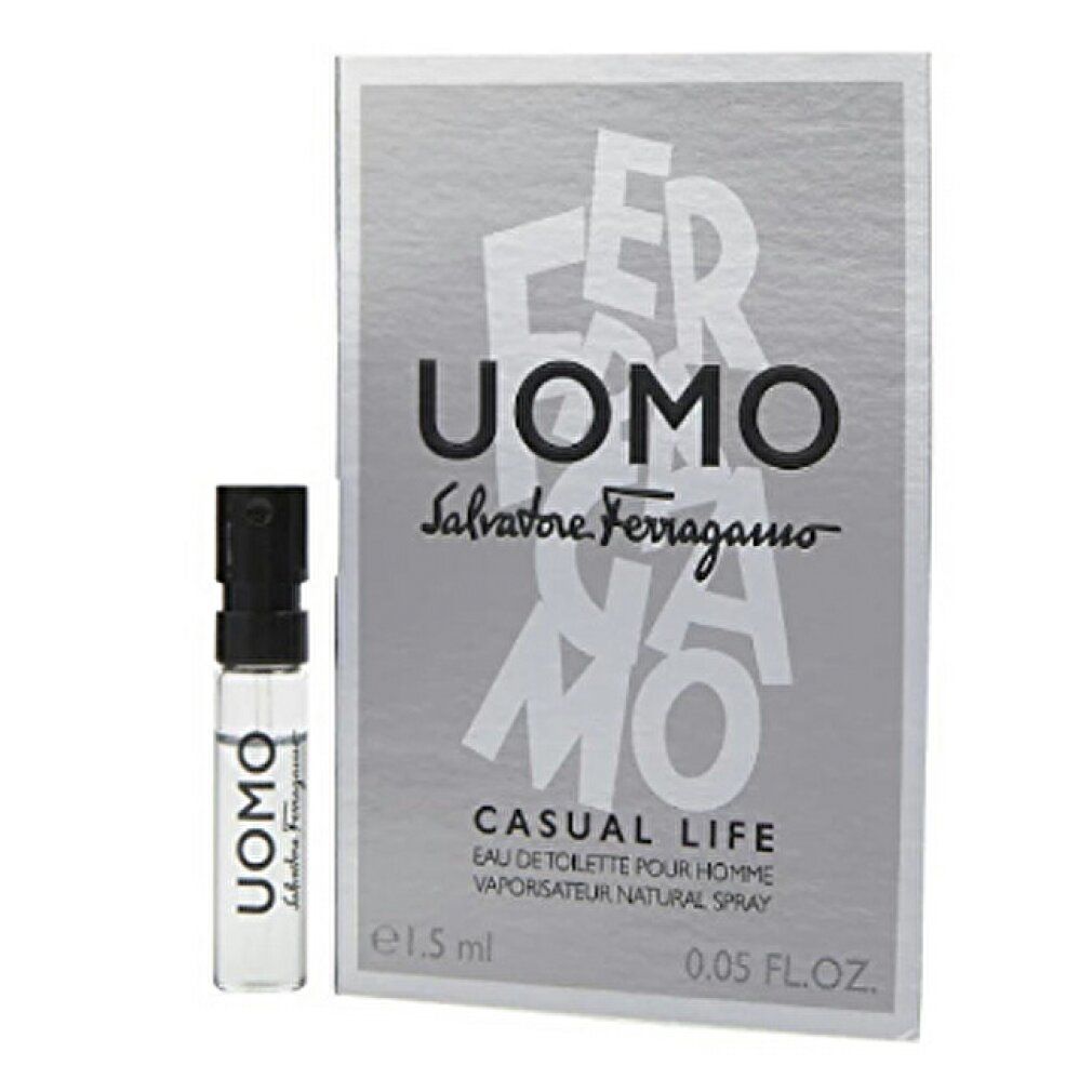 Échantillon UOMO Casual Life et emballage. Petit flacon et boîte. Inscriptions UOMO, Salvatore Ferragamo, Casual Life.