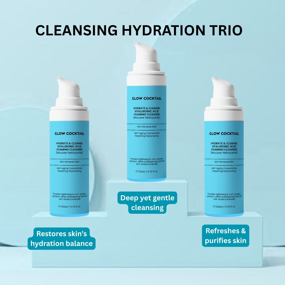 Trois flacons sur socle. Texte: Glow Cocktail, Hydrate & Cleanse, Acide Hyaluronique, Nettoyant Moussant. Inscription: Cleansing Hydration Trio.