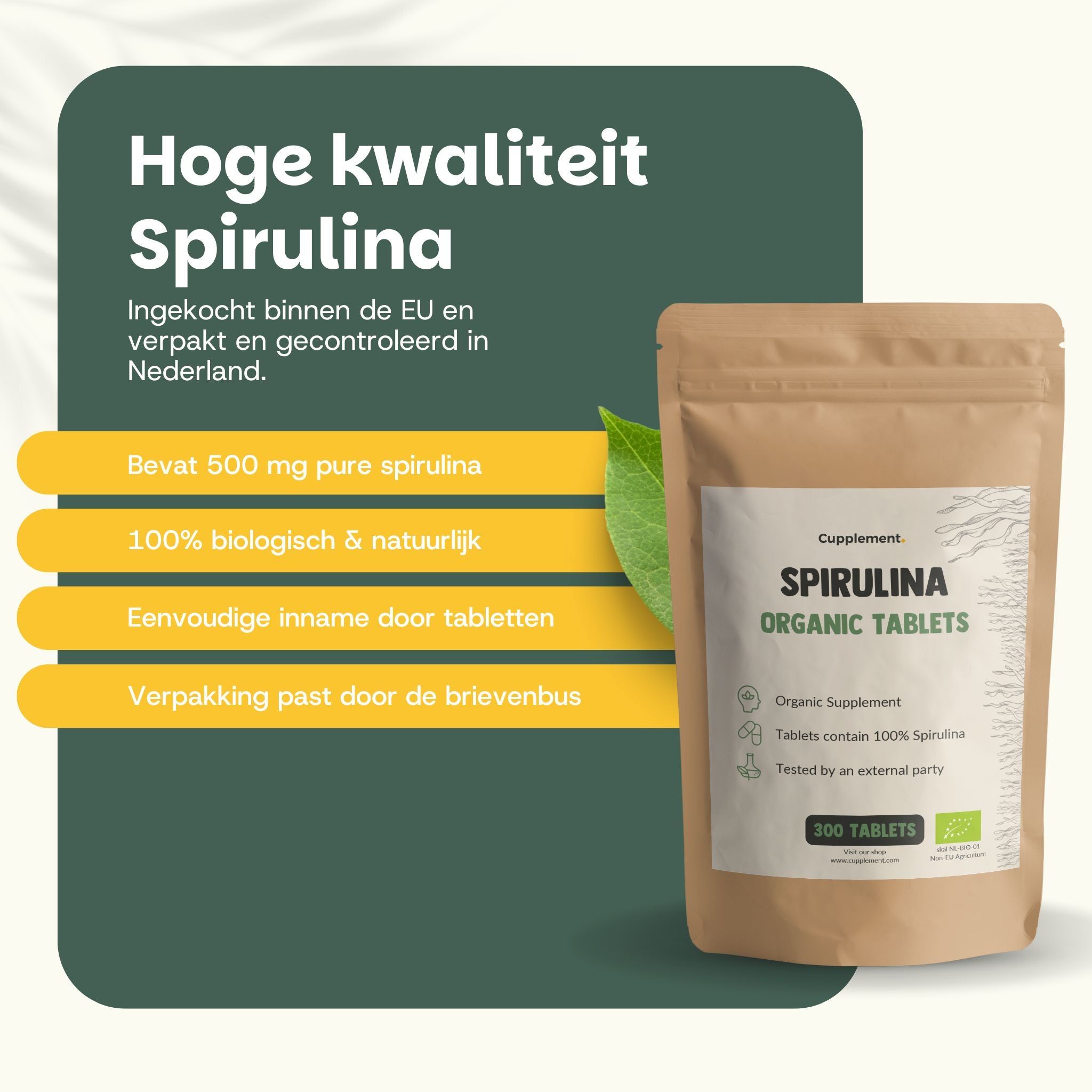 Bruine zak met spirulinatabletten. Tekst: Cupplement, Spirulina Organic Tablets, 300 tabletten. Bevat 500 mg pure spirulina.