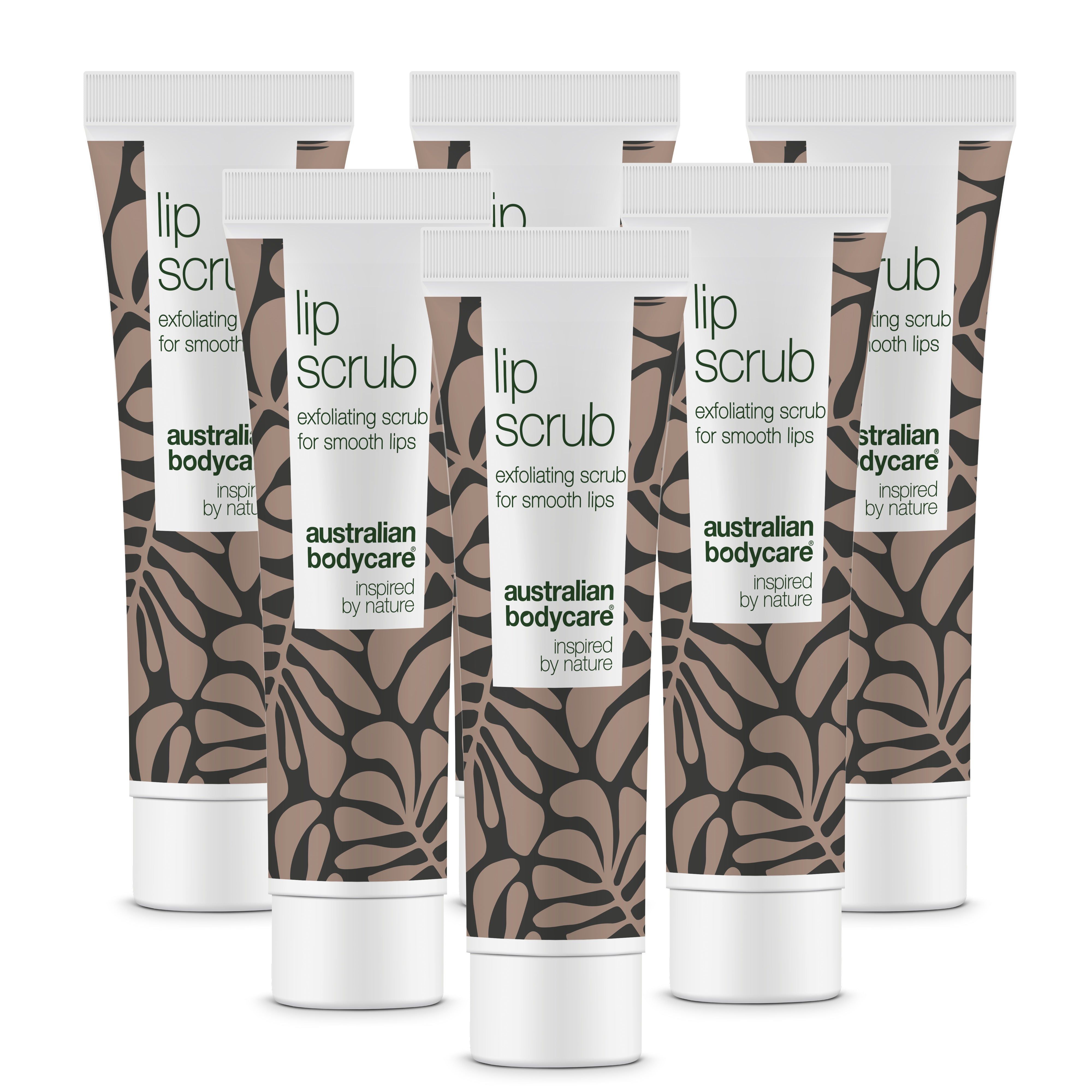 Six tubes de gommage pour les lèvres, motif marron, bouchon blanc. Texte: Australian Bodycare, Lip Scrub, Exfoliating for smooth lips.