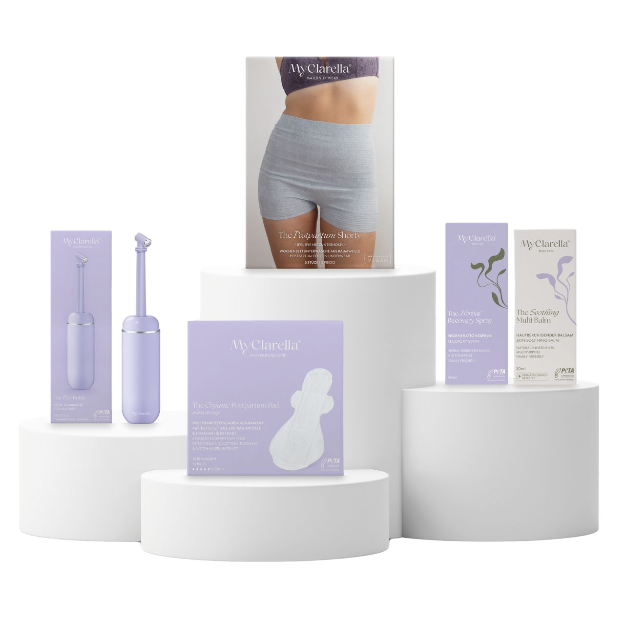 Productset. Bevat: wegwerp-ondergoed, verband, intieme douche, spray, balsem. Gepresenteerd op sokkels.