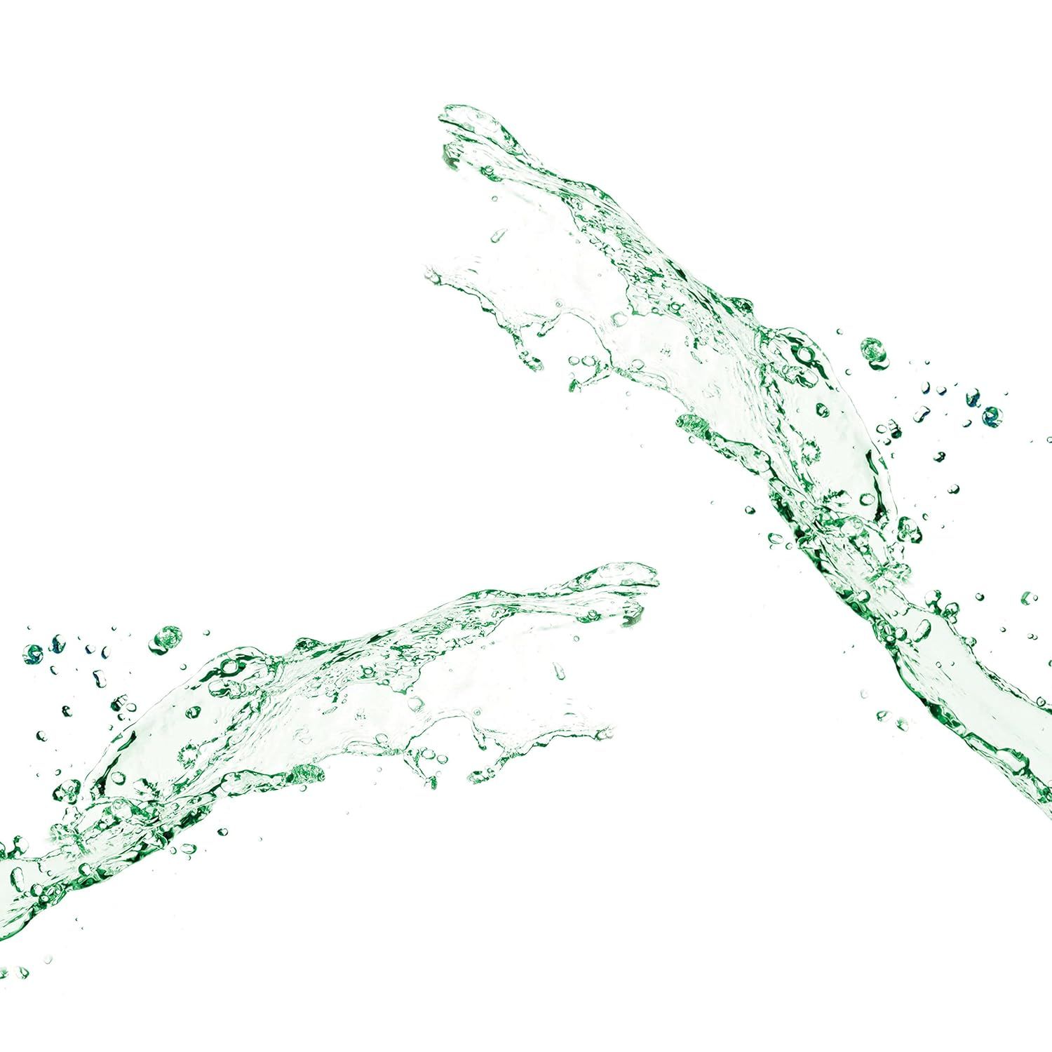 Groene nevel met waterdruppels op witte achtergrond.