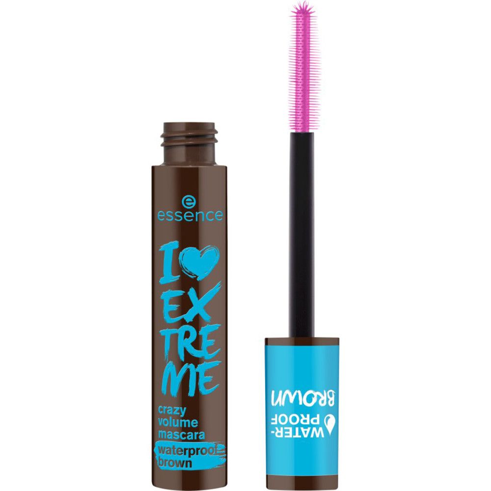 Tube de mascara marron ouvert avec brosse rose. Inscription: I Love Extreme Crazy Volume Mascara Waterproof Brown. Marque: Essence.