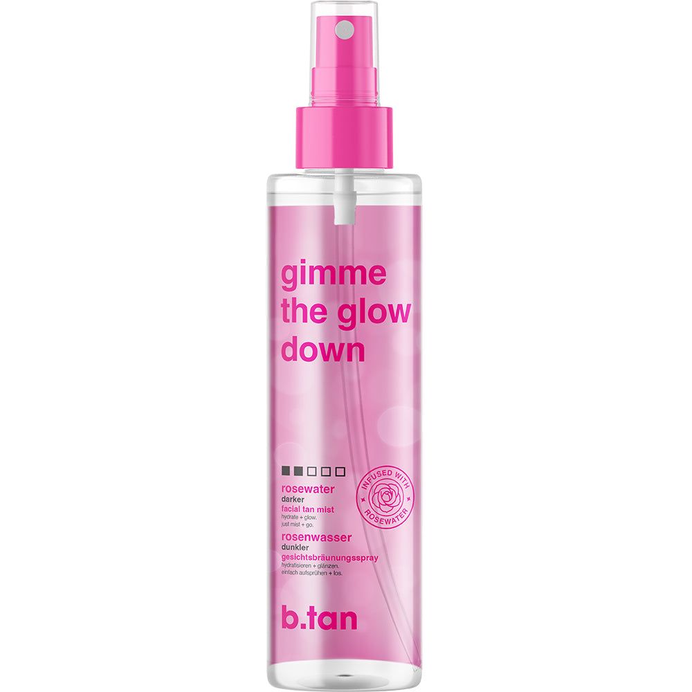 Flacon de brume autobronzante avec vaporisateur rose. Texte : Gimme the glow down, eau de rose. Marque : b.tan. Liquide rose et transparent.