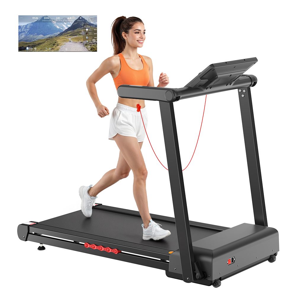 Tapis de course noir pliable avec femme courant. Écran avec paysage.