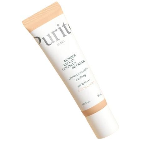 Tube BB-crème. Wit, met tekst. Tint: Neutraal ivoor. Bevat Centella Asiatica en SPF 30 PA+++.