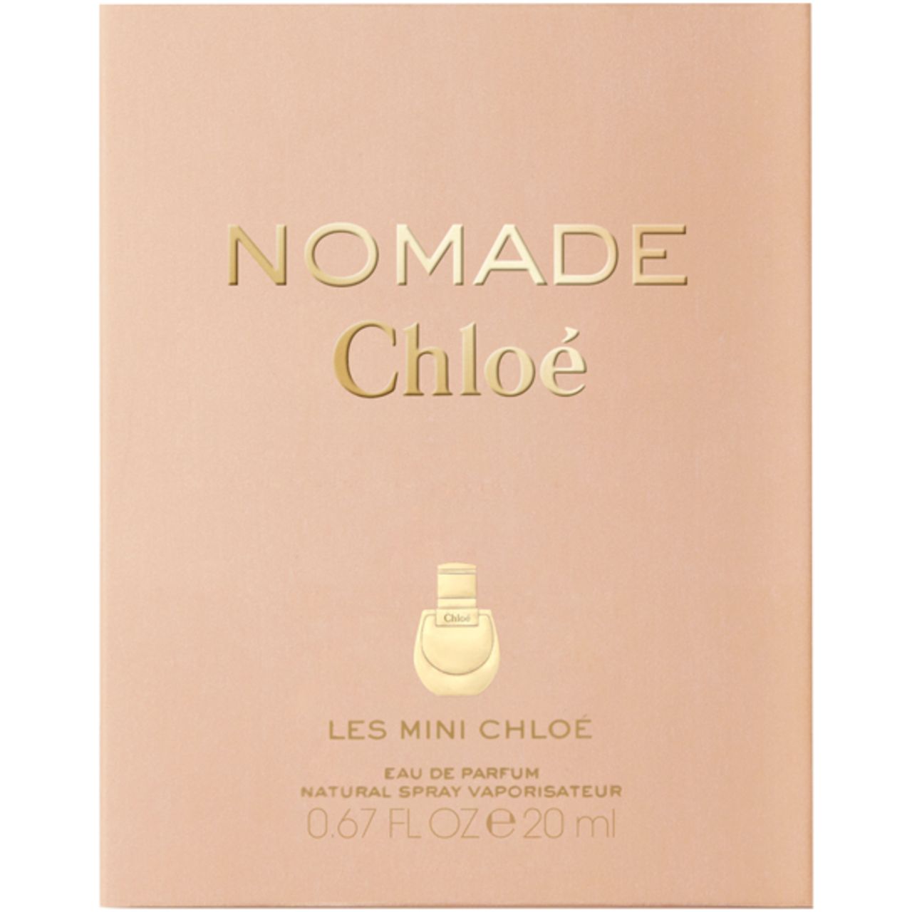 Verpakking voor parfum. Roze doos met gouden opschrift Nomade Chloé en logo.
