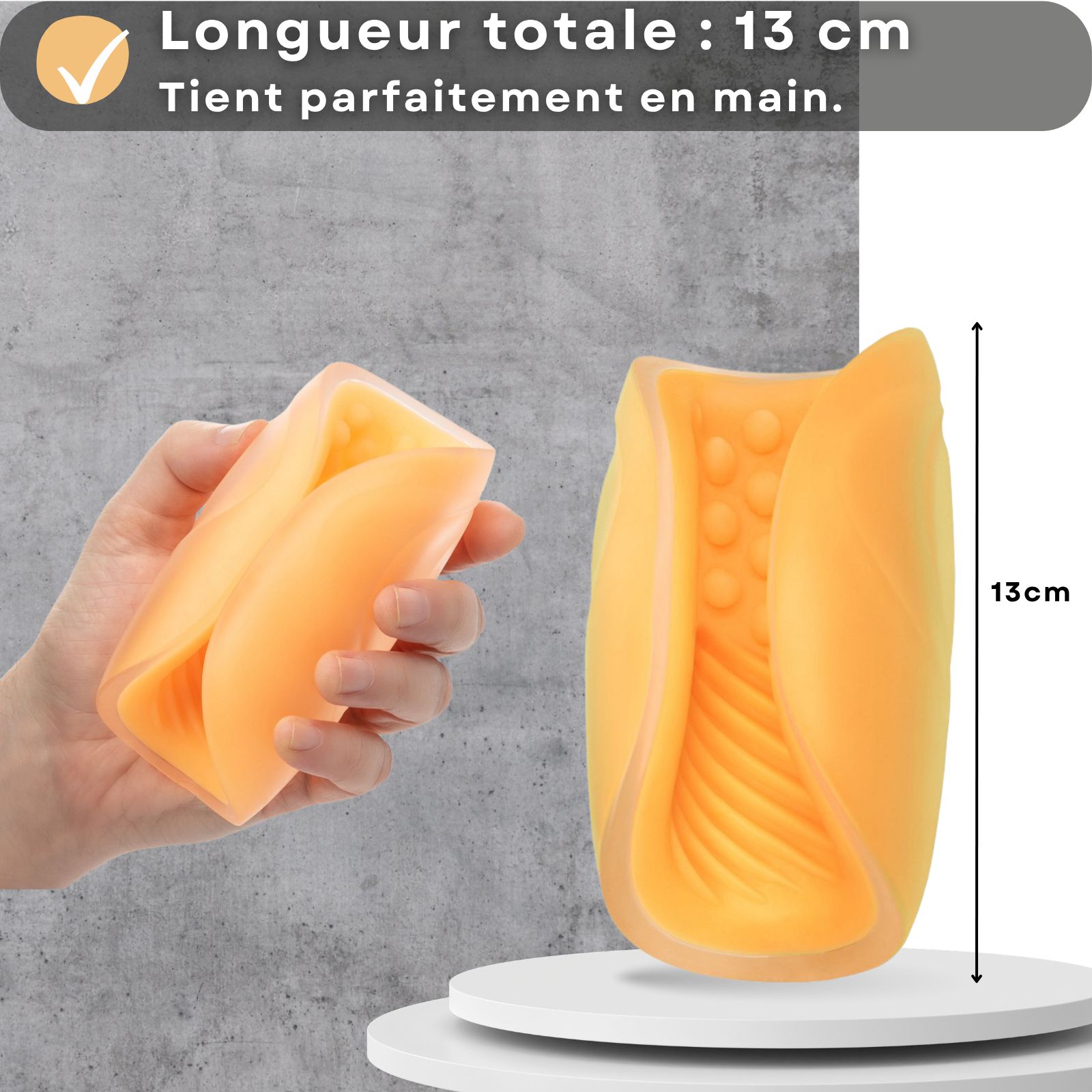 Masturbateur manuel TPE, orange. Couple en arrière-plan. Avec rainures.