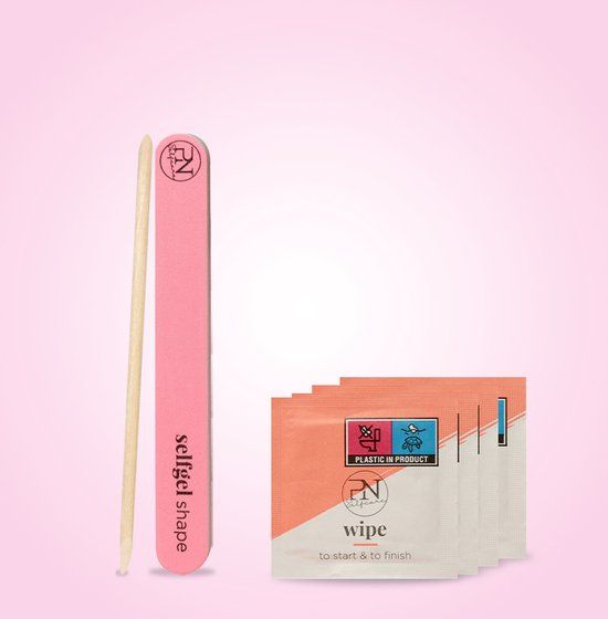 Lime à ongles, bâtonnet et lingettes. Inscriptions: selfgel shape, wipe. Logo PN visible. Fond rose.
