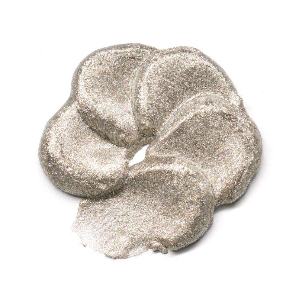 Produit Essence Jelly Jewels Glitter argenté étalé. Produit sur fond blanc.