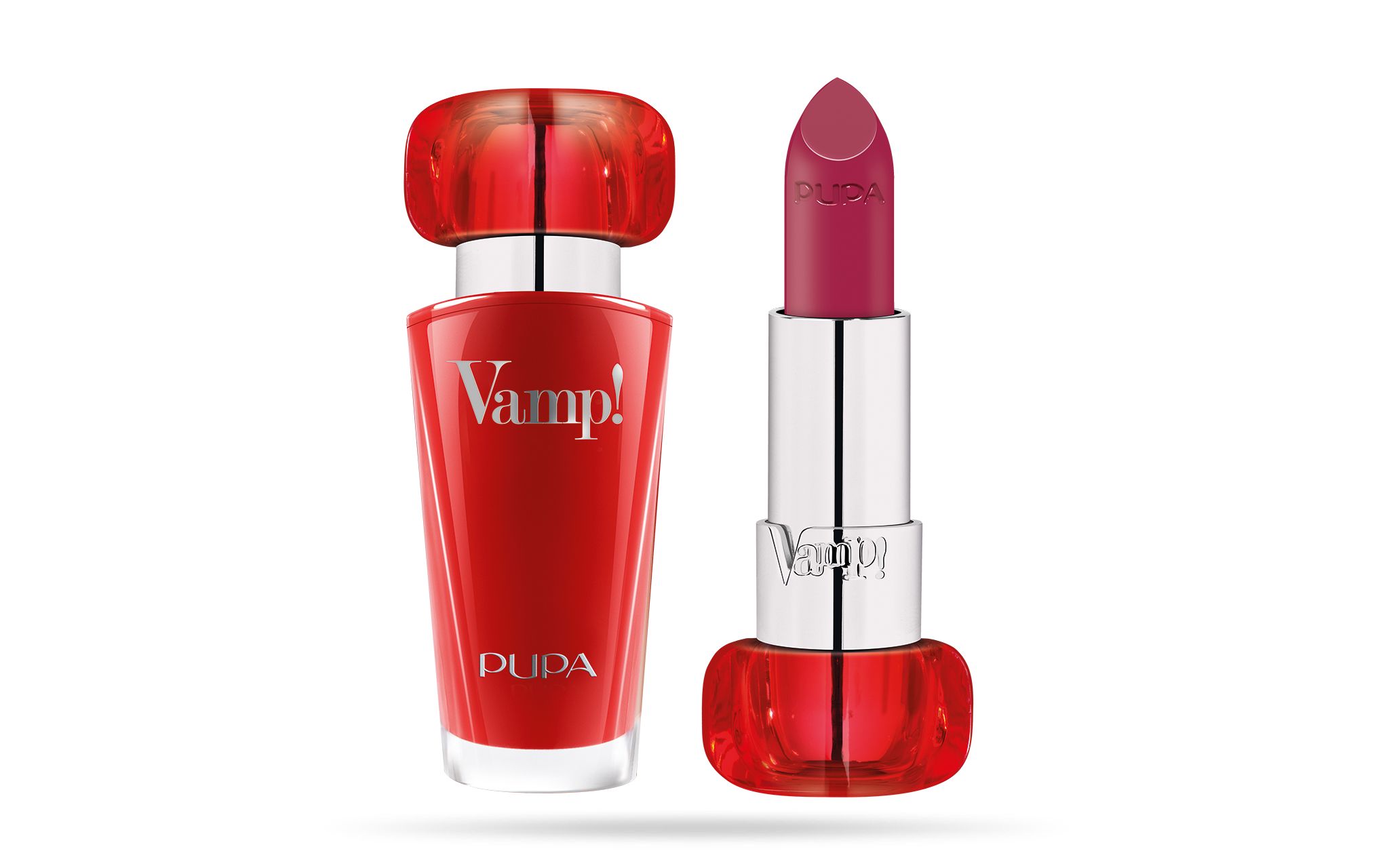 Rode lipstick en fles. Fles met opschrift Vamp! en Pupa. Lipstick met opschrift Vamp! en roze punt.