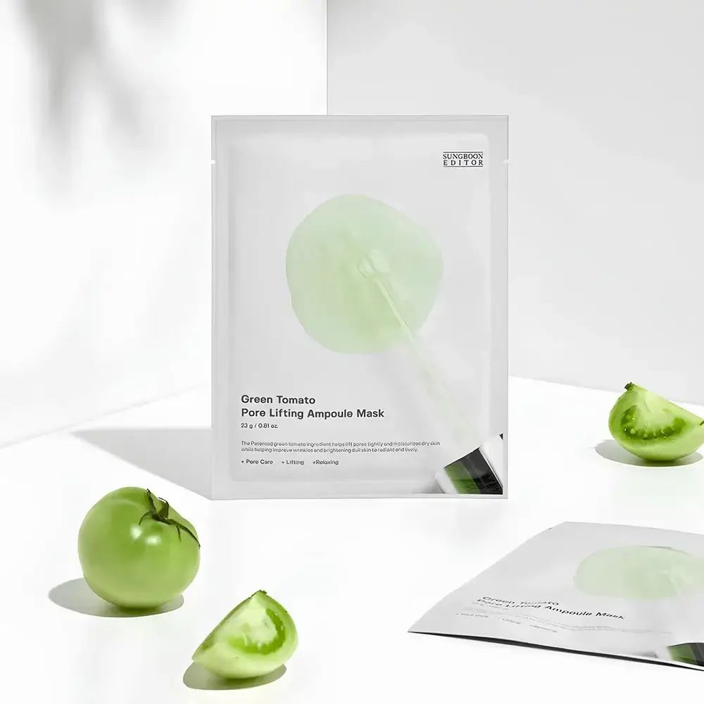 Verpakking met groen gel en groene tomaten. Tekst: Green Tomato Pore Lifting Ampoule Mask.