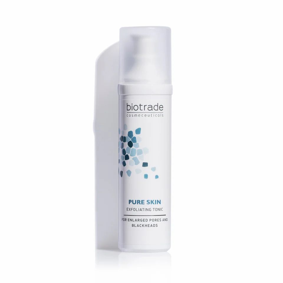 Flacon blanc Pure Skin Exfoliating Tonic. Marque Biotrade. Pour pores dilatés et points noirs.