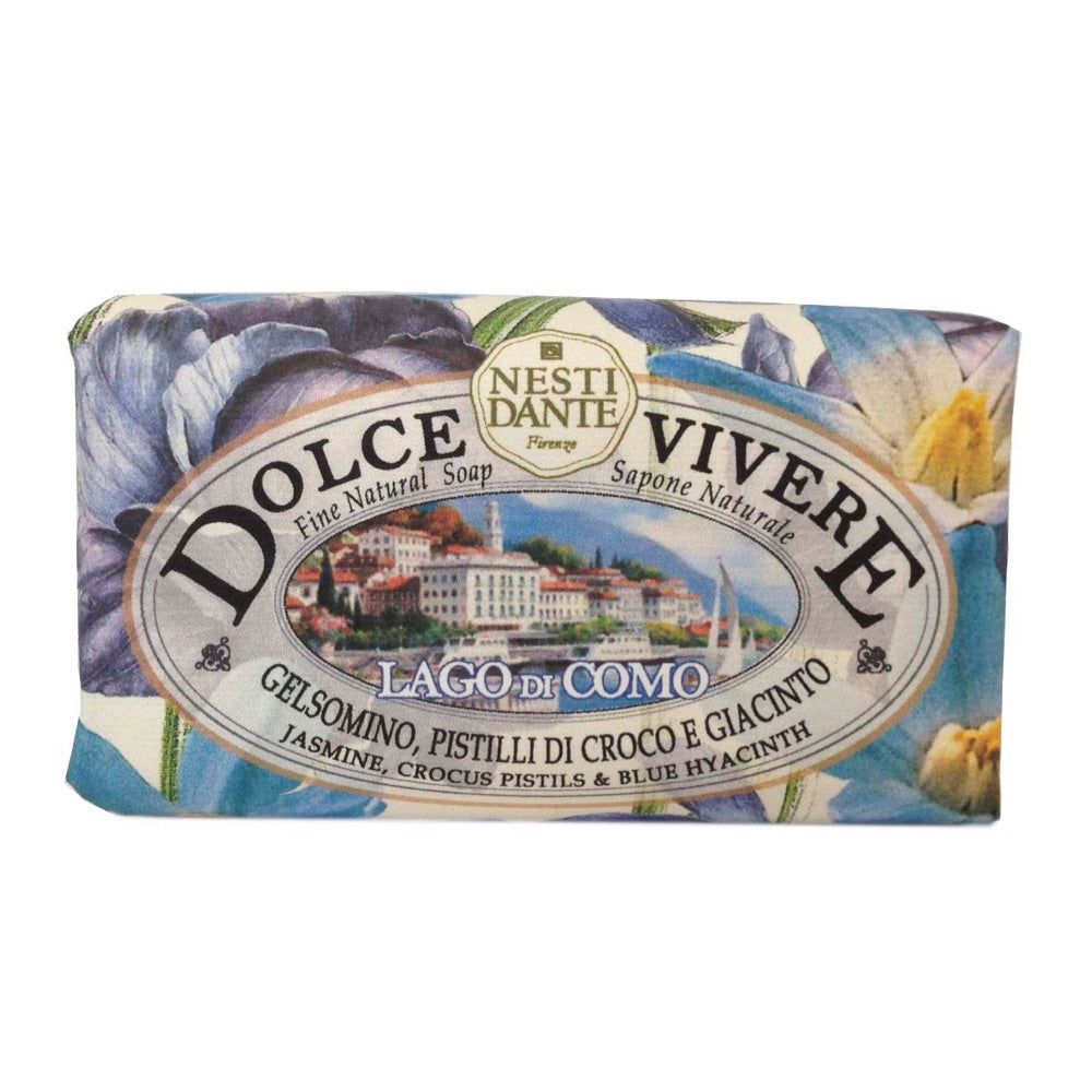 Zeep met bloemenontwerp. Opschrift Dolce Vivere, Lago di Como. Bevat jasmijn, krokus en blauwe hyacint. Merk Nesti Dante.