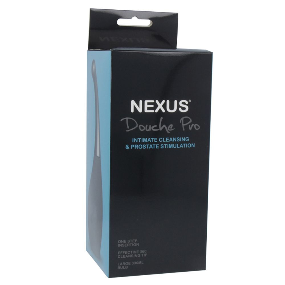 Emballage noir avec illustration du produit. Texte : "NEXUS Douche Pro", "Intimate Cleansing & Prostate Stimulation".