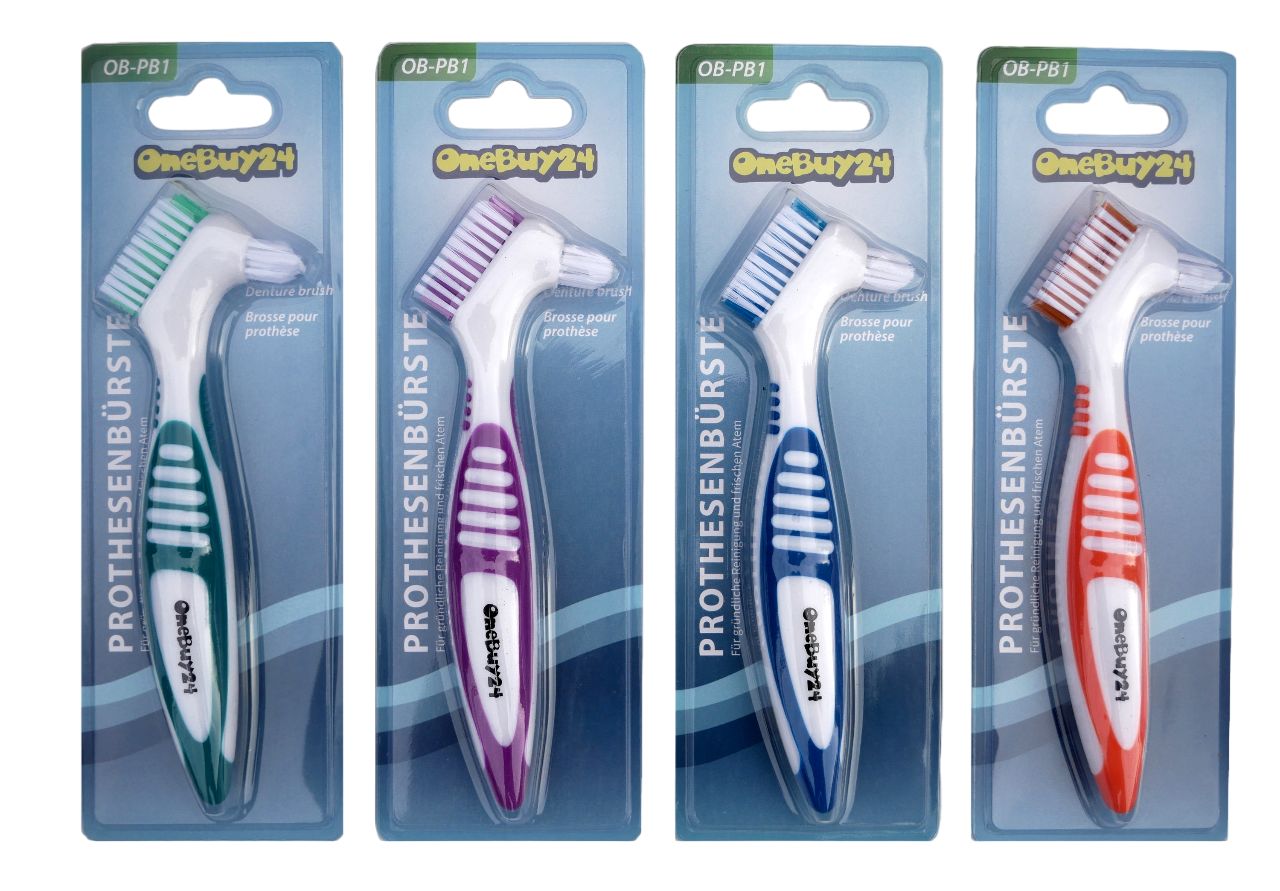 Quatre brosses à dents pour prothèses en blister. Manches verts, violets, bleus et rouges. Marque : OneBuy24.