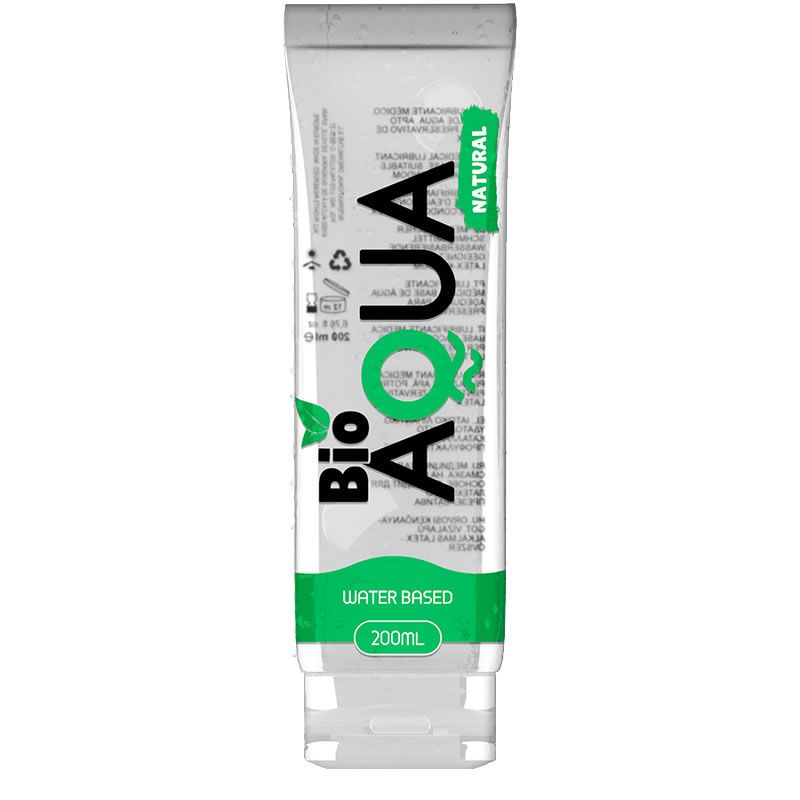 Tube met BioAQUA. Aqua in groen. Tekst: Water Based, Natural. Inhoud: 200ml.