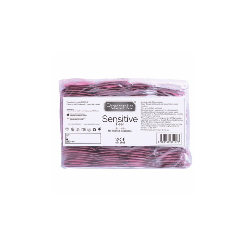 Emballage de préservatifs Pasante Sensitive Feel. Informations produit et marquage CE visibles.