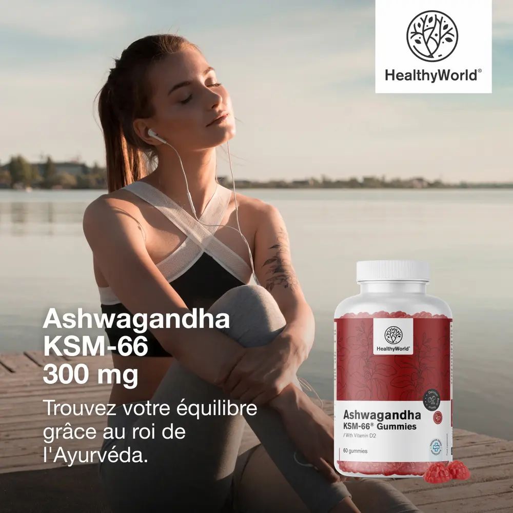 Femme assise à côté d'une bouteille de Gummies Ashwagandha KSM-66. Marque: HealthyWorld.