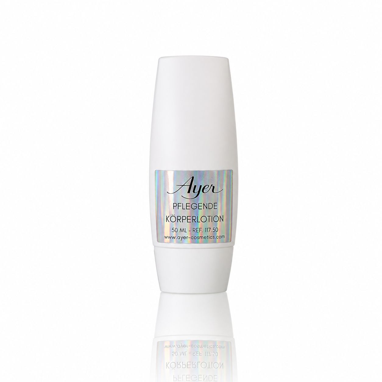 Witte fles Ayer Voedende Bodylotion met zilverkleurig etiket.