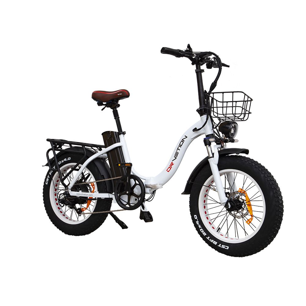 Vélo électrique blanc avec panier, porte-bagages et selle marron. Marque DRVETION. Pneus noirs avec lettrage.