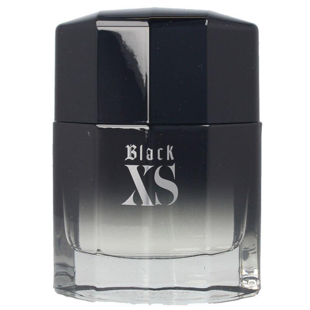 Flacon noir avec bouchon noir. Inscription "Black XS". Dégradé de transparent à noir.