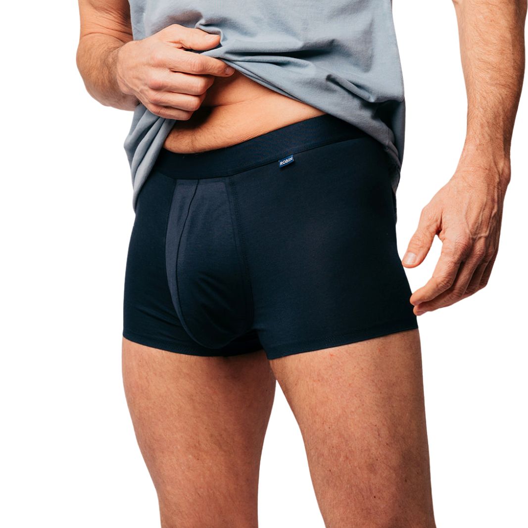 Boxer bleu marine avec ceinture élastique, vu de face.