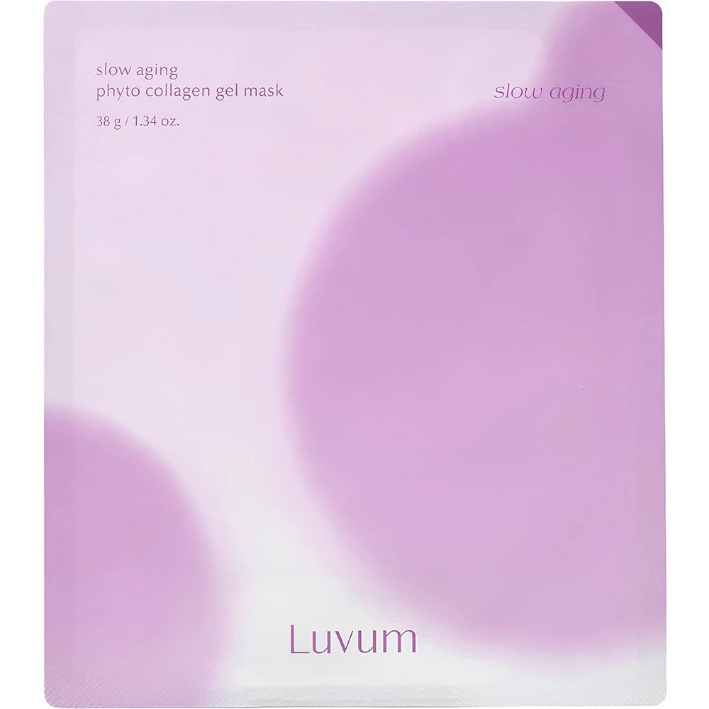 Emballage avec nom du produit et indication du contenu. Inscription : LUVUM Slow Aging Phyto Collagen Gel Mask.