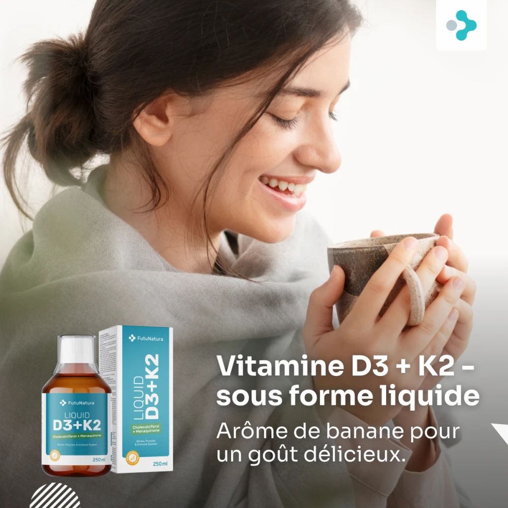 Femme boit d'une tasse, à côté FutuNatura Liquid D3+K2. Texte: Vitamine D3 + K2 - liquide. Arôme de banane.