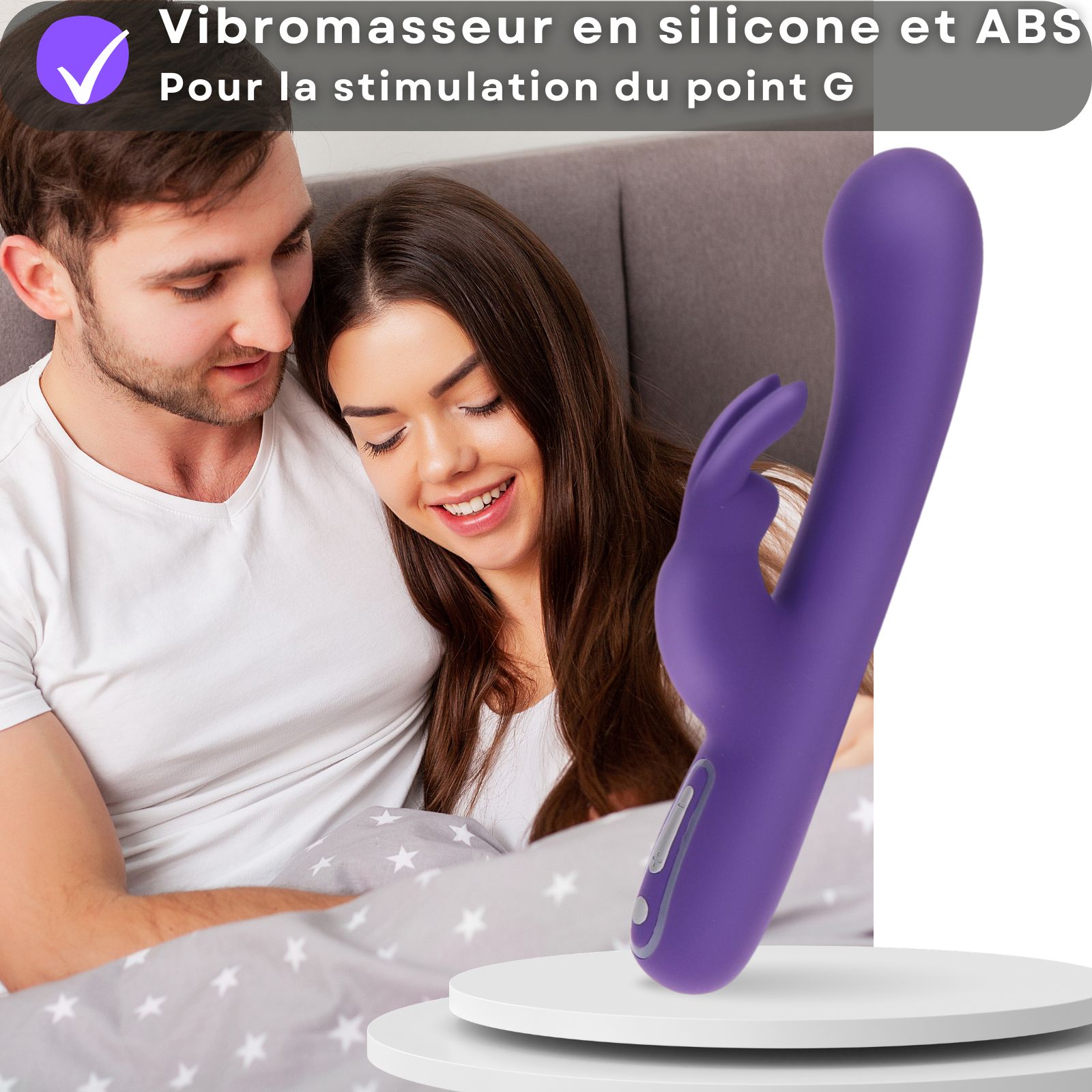 Vibrateur violet. Silicone et ABS. Stimulation point G. Couple en arrière-plan.