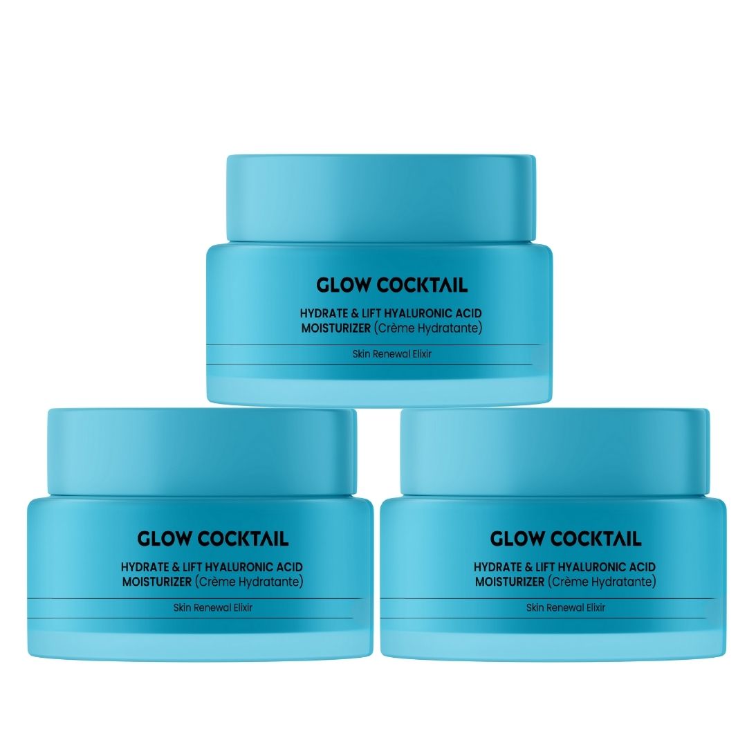 Trois pots bleus avec couvercles. Inscription : Glow Cocktail, Hydrate & Lift Hyaluronic Acid Moisturizer.