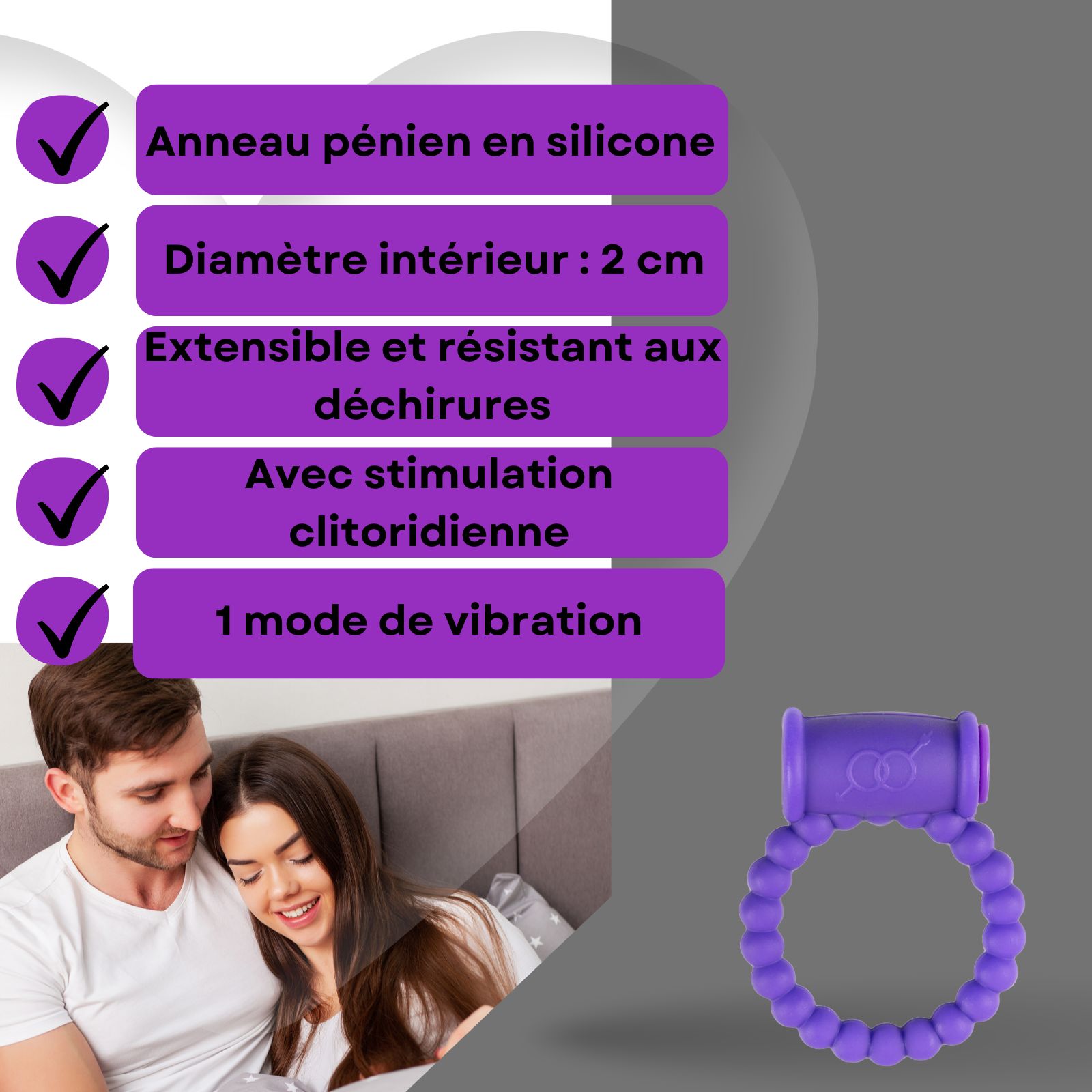 Couple au lit, anneau pénien avec texte: Anneau pénien en silicone, extensible, avec stimulation clitoridienne, 1 mode de vibration.