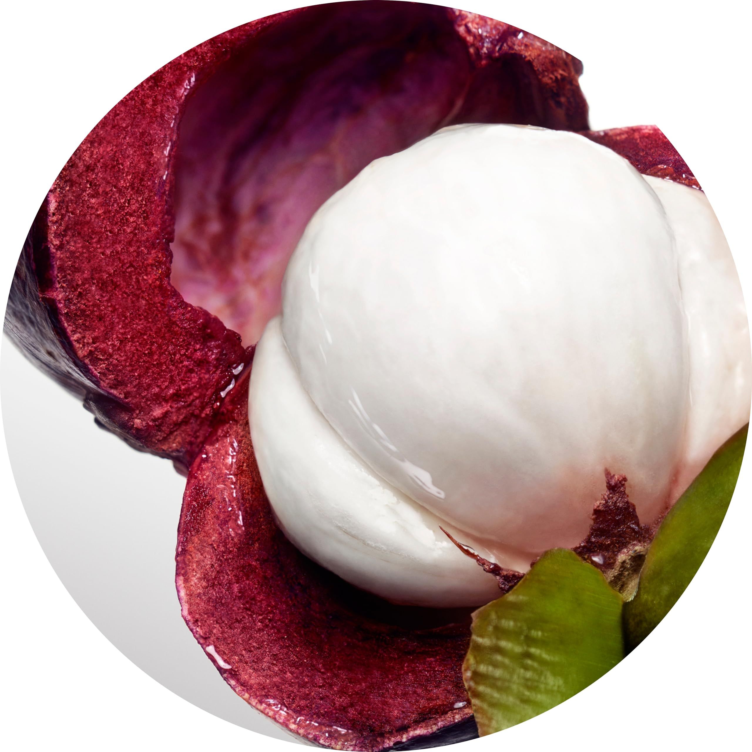 Fruit du mangoustan avec sa peau.