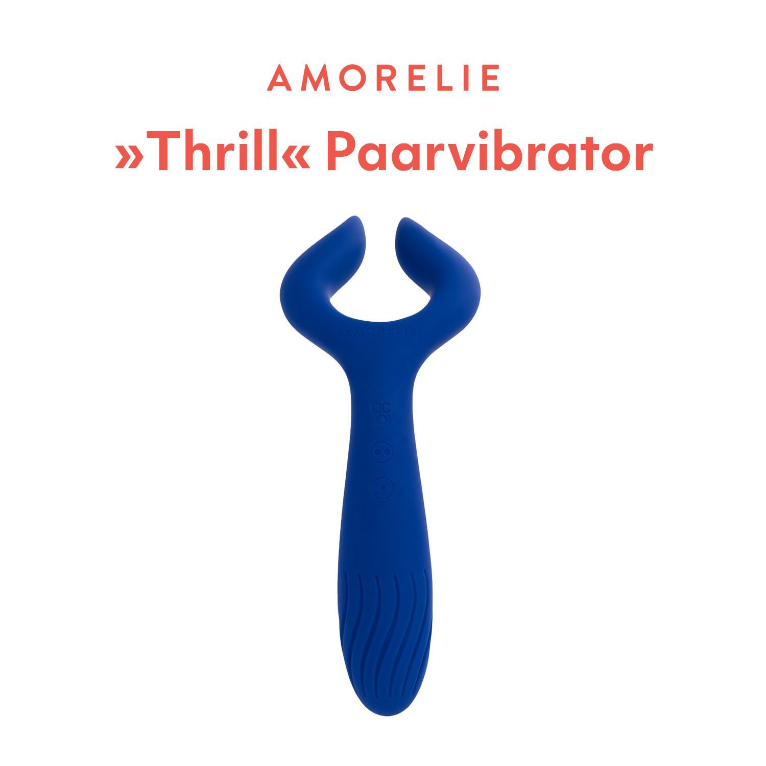 Blauwe koppelvibrator »Thrill« met gebogen vorm. AMORELIE-logo bovenaan.