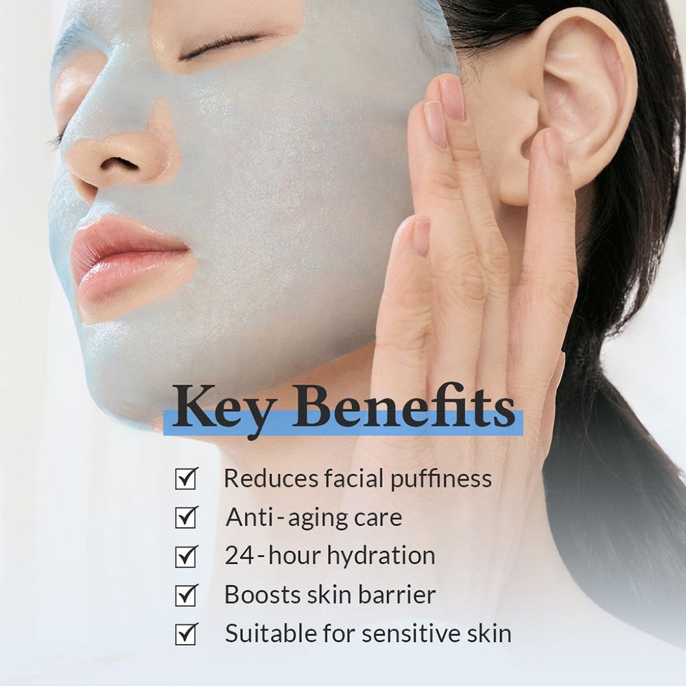Vrouw met blauw sheetmasker en lijst met belangrijkste voordelen.