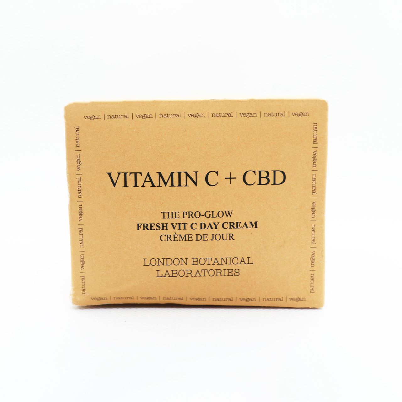 Boîte. Inscription : Vitamin C + CBD, The Pro-Glow Fresh Vit C Day Cream, Crème de Jour. Marque : London Botanical Laboratories. Vegan, naturel, sans cruauté.