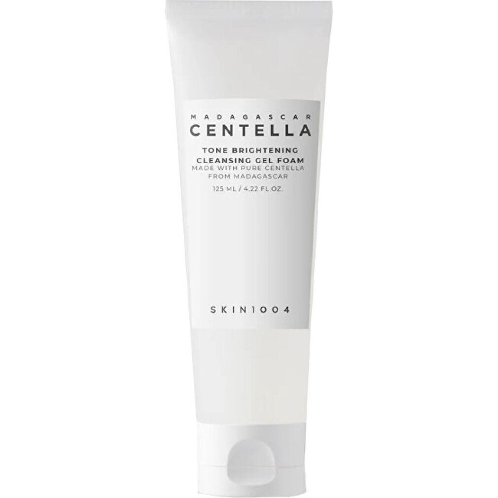 Witte tube met tekst. Productnaam: Tone Brightening Cleansing Gel Foam. Merk: SKIN1004.