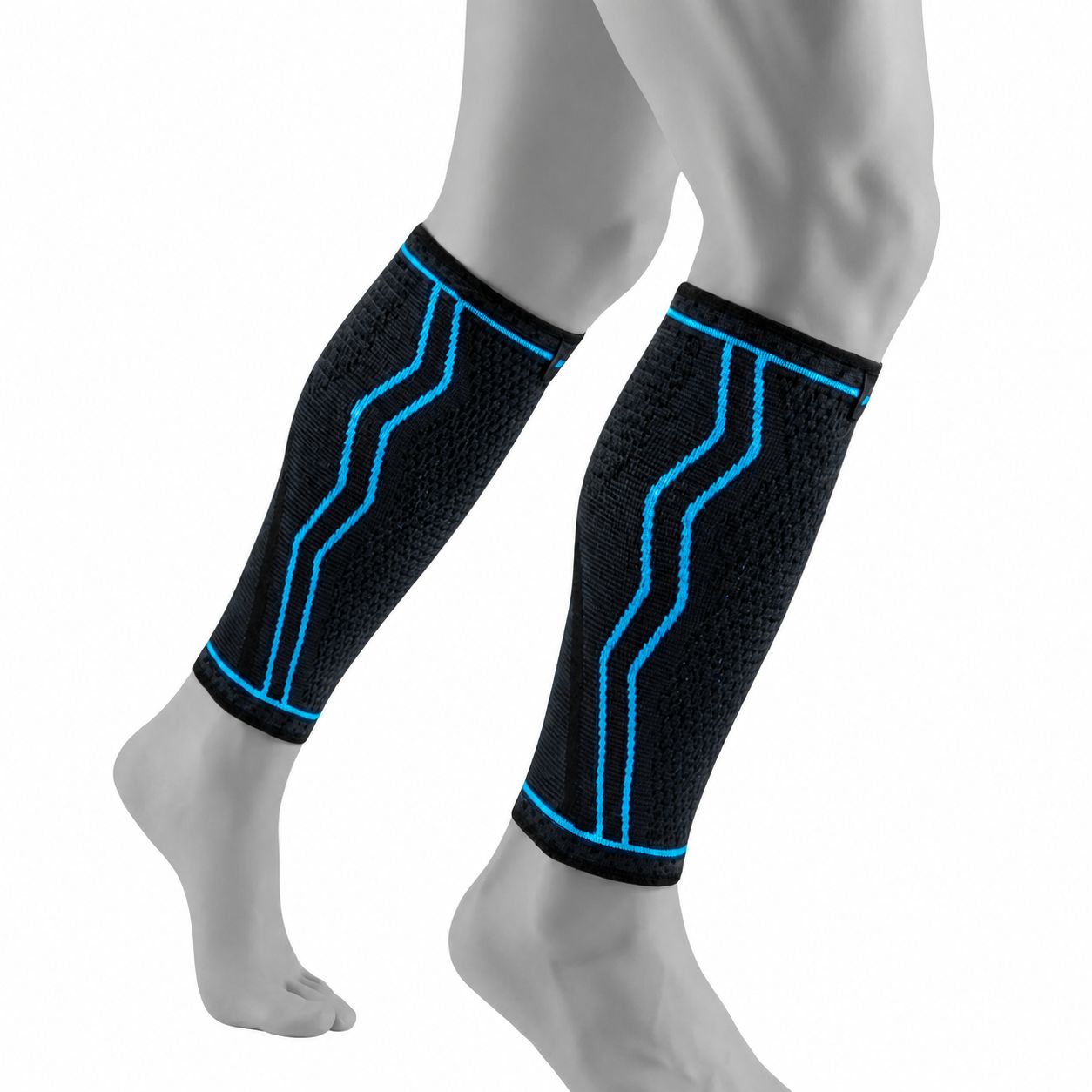 Twee benen met zwarte kuitbandages en blauwe lijnen. Witte achtergrond.