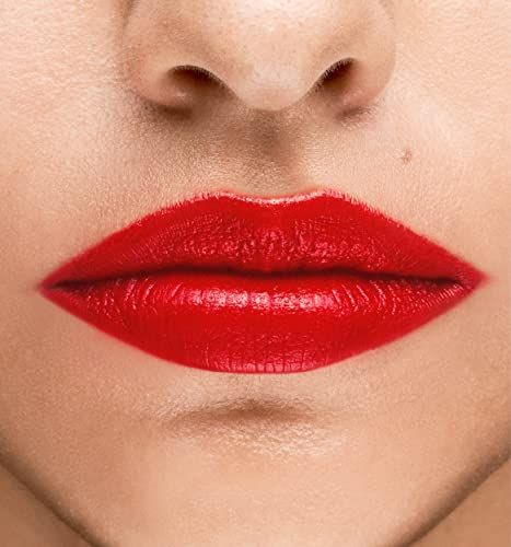 Lippen opgemaakt met Collistar Rossetto Puro 106 Bright Arancione. Duidelijke contouren.