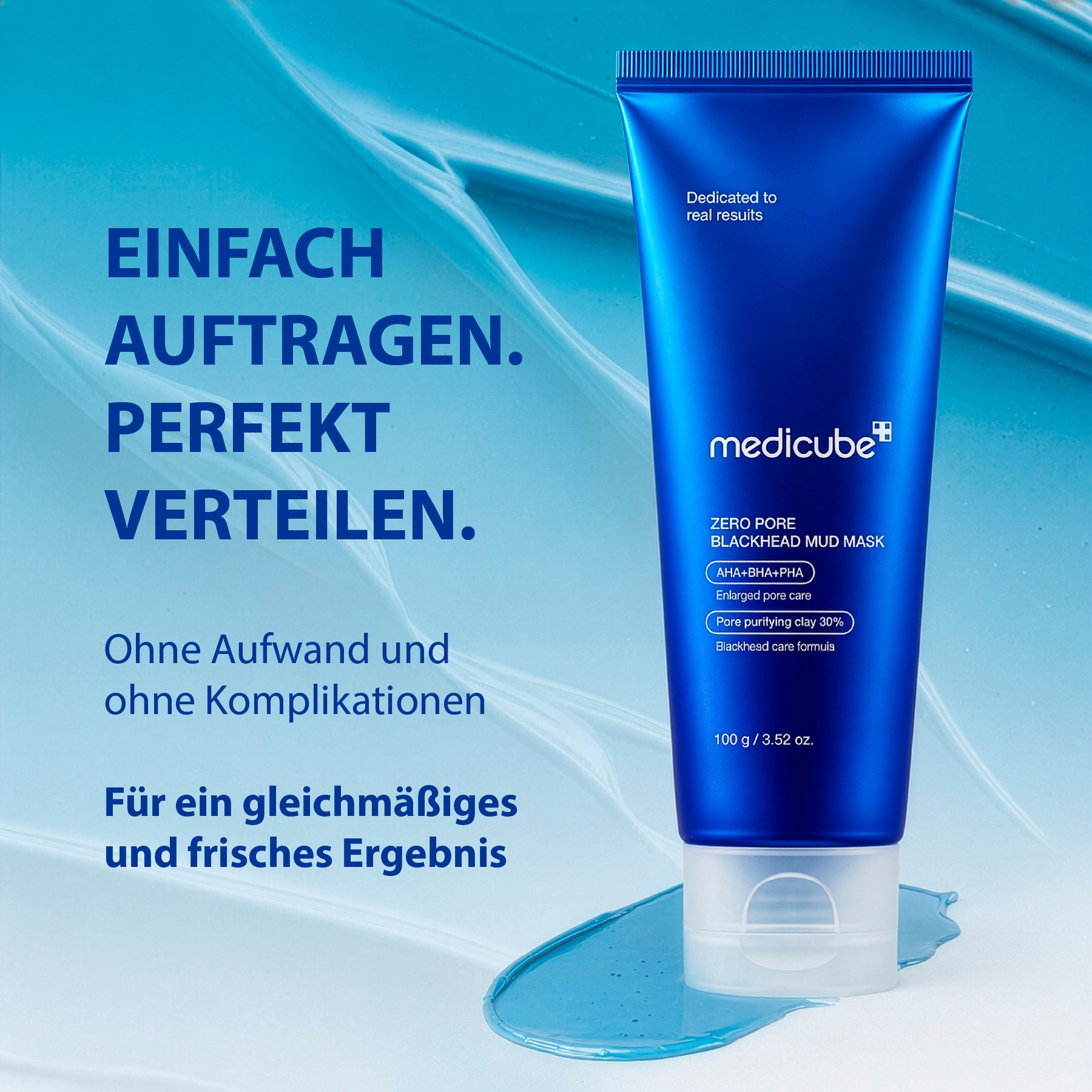 Tube bleue avec Medicube Zero Pore Blackhead Mud Mask, 100g. Masque bleu sur la surface.