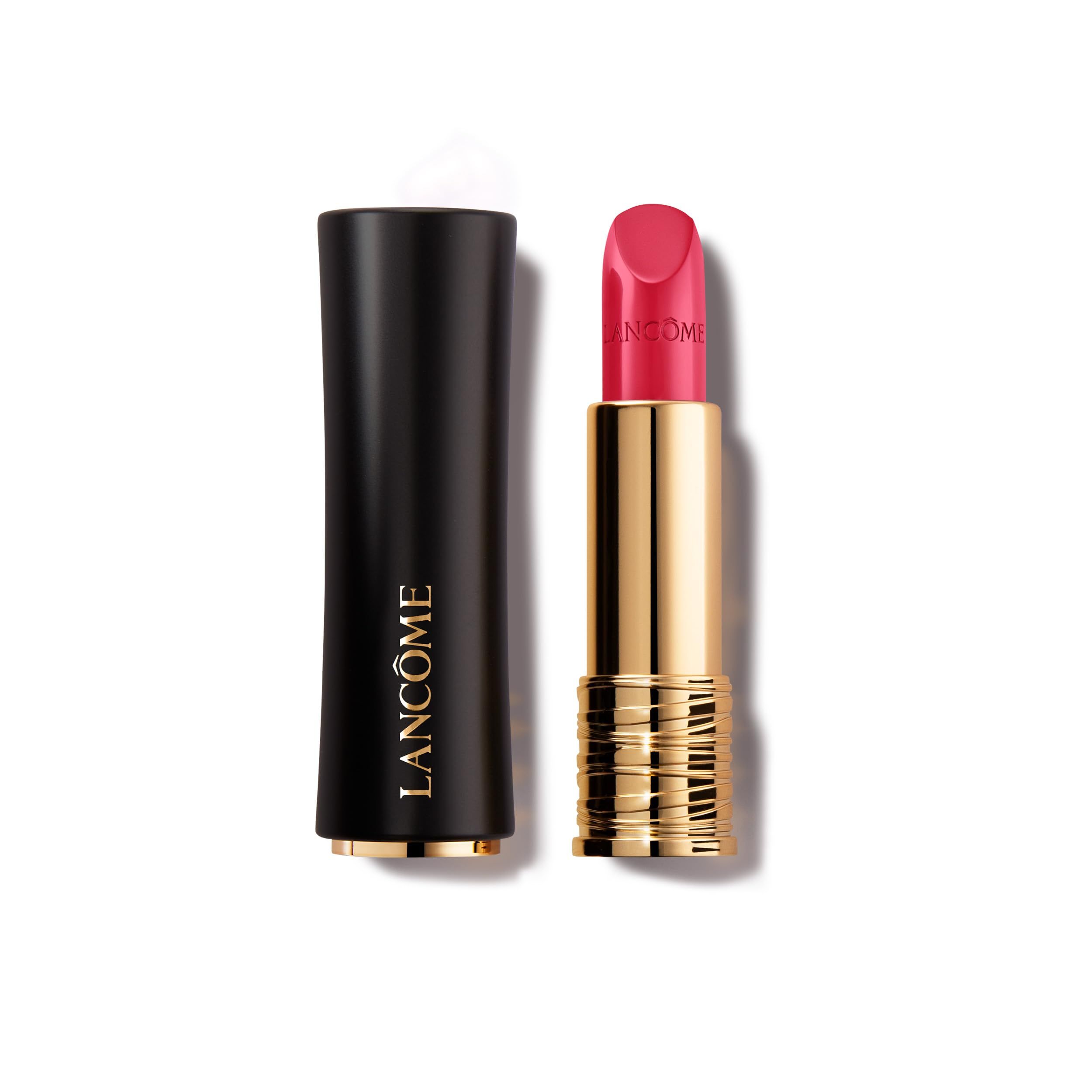 Lipstick, geopend, met zwarte huls en gouden behuizing. De lipstick is roze. De merknaam Lancôme is zichtbaar op de huls.