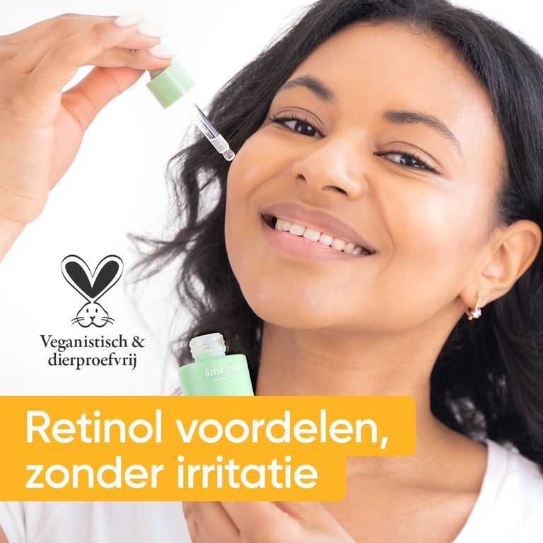 Voor-en-na vergelijking van huidgedeelten behandeld met âme pure Retinol & Vitamine C serum.