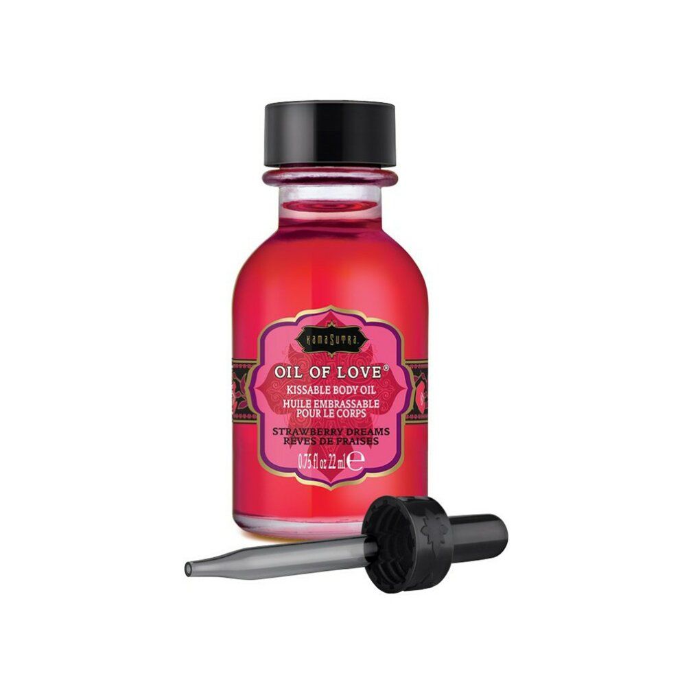 Rode olie in glazen fles met zwarte dop en pipet. Opschrift: OIL OF LOVE. Productnaam: Strawberry Dreams.